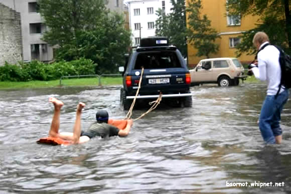Redneck rafting